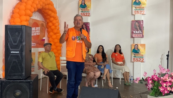 Com a bênção de Luiz Gonzaga, Petecão promete a líderes da Assembleia de Deus parceria com evangélicos